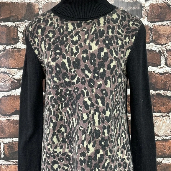 Griffen Sweater Cashmere Turtleneck Black Leopard Print Size Medium - Picture 2 of 9